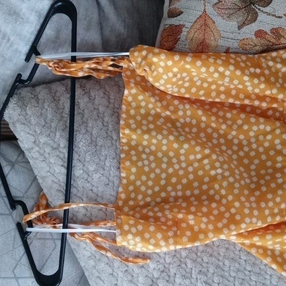 Sexy floral yellow dress M Feminine Yzk Girly Fall perfect - Picture 2 of 4